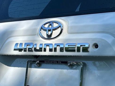 Used 2019 Toyota 4Runner SR5 Premium AWD/4WD image 5