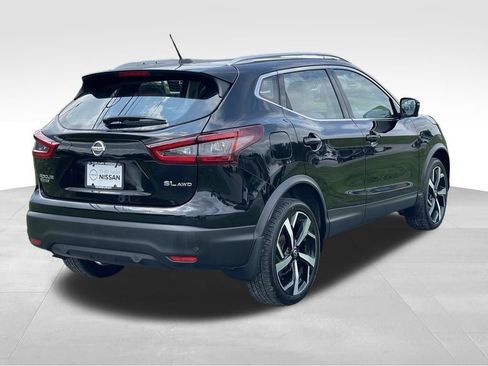 Certified 2020 Nissan Rogue Sport SL w/ Premium Package AWD/4WD image 4