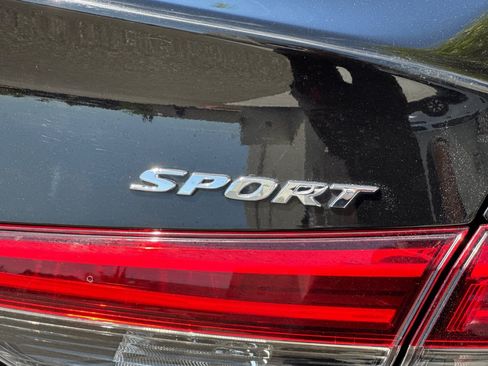 Used 2024 Honda Civic Sport image 28