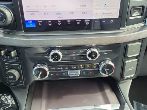 New 2026 Ford F250 Platinum image 19