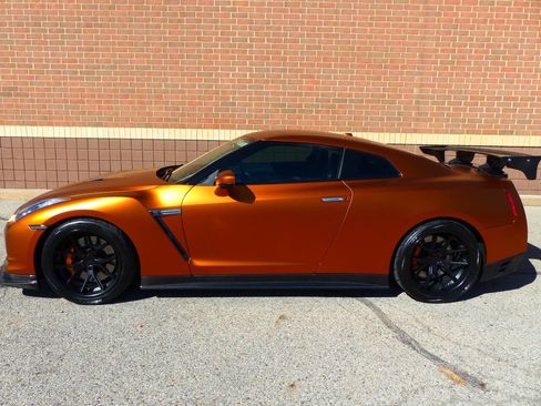 Used 2010 Nissan GT-R Premium image 9