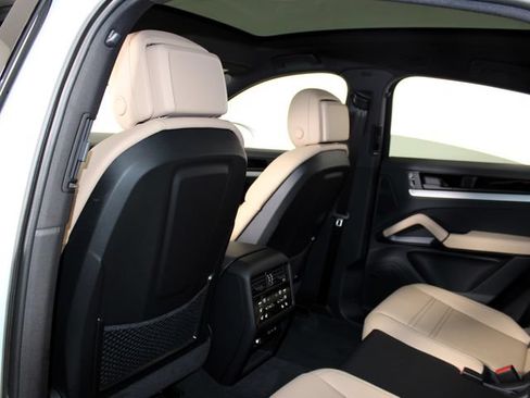 New 2026 Porsche Cayenne E-Hybrid Coupe AWD/4WD image 20