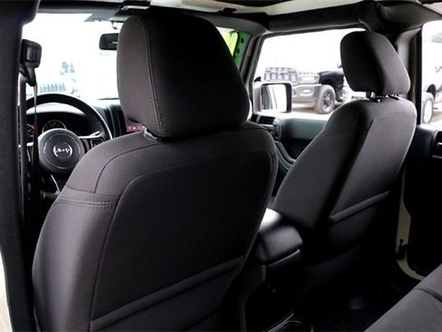 Used 2018 Jeep Wrangler Unlimited Sport S image 22