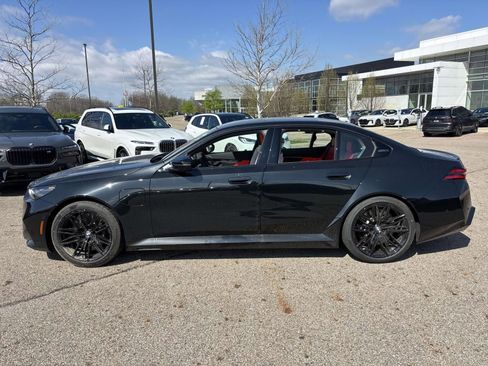 New 2026 BMW M5 w/ Executive Package image 8