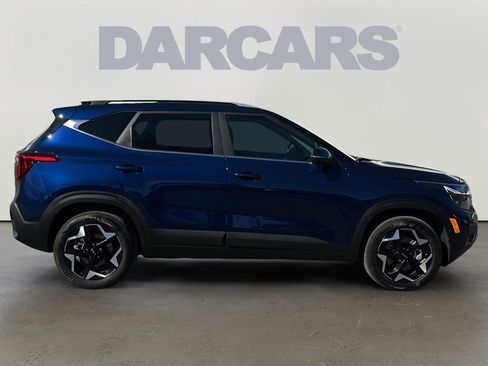 Used 2025 Kia Seltos EX image 8