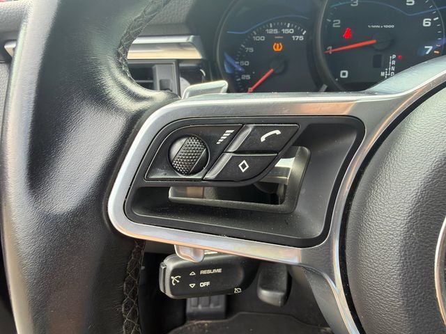 Used 2021 Porsche Macan AWD/4WD image 25