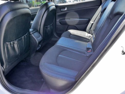 Used 2018 Kia Optima S FWD image 17