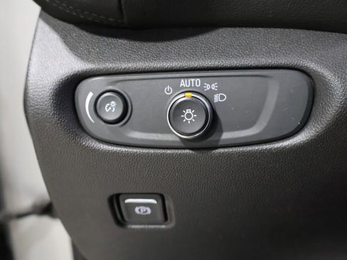 Used 2019 Chevrolet Blazer LT image 33