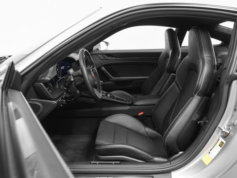 Certified 2022 Porsche 911 GT3 RWD image 63