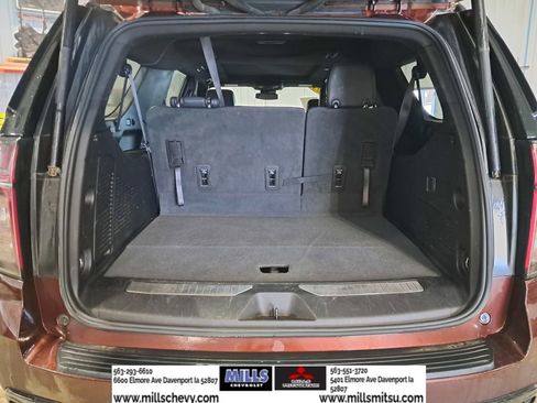 Used 2023 Chevrolet Suburban Z71 image 14