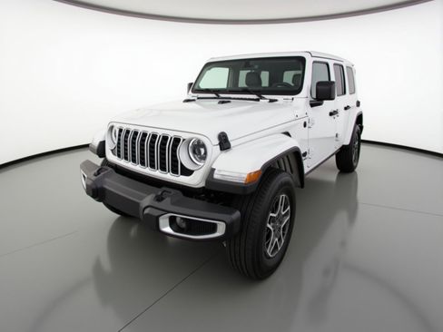 Used 2025 Jeep Wrangler Sahara image 3