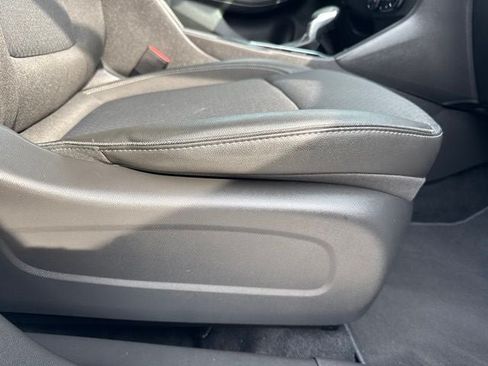 Used 2025 Buick Encore GX Preferred w/ Comfort Package FWD image 29