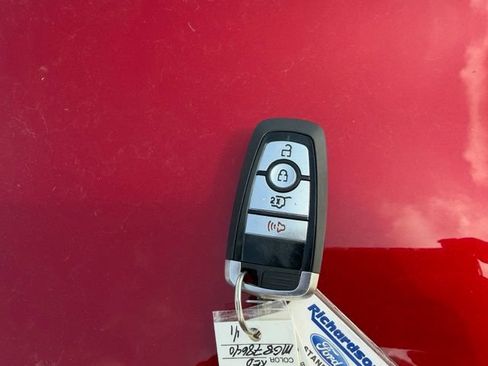 Used 2021 Ford Explorer XLT w/ Class III Trailer Tow Package AWD/4WD image 13