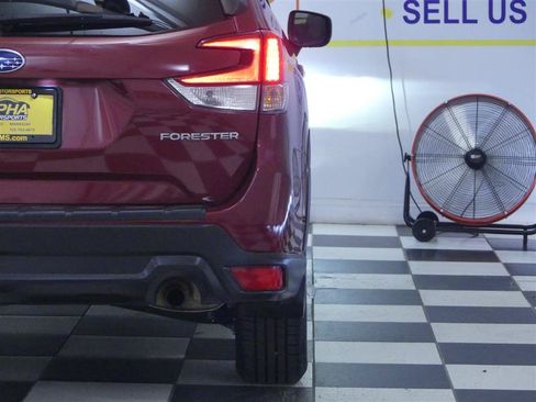 Used 2021 Subaru Forester Premium AWD/4WD image 29