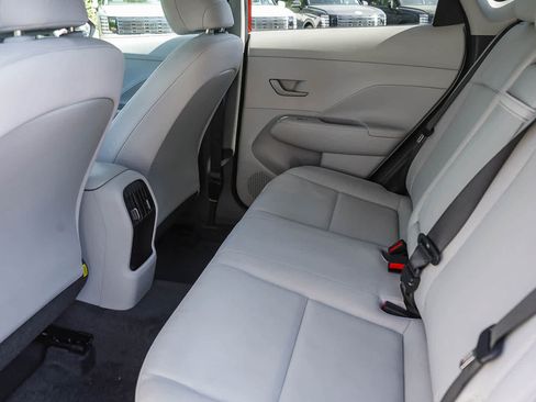 Used 2024 Hyundai Kona SEL w/ Convenience Package AWD/4WD image 17