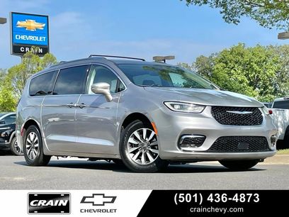Used 2021 Chrysler Pacifica Touring-L