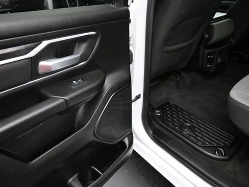 Used 2023 RAM 1500 Big Horn AWD/4WD image 18