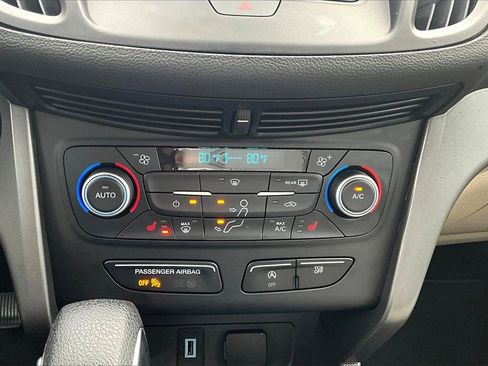 Used 2019 Ford Escape SE image 31