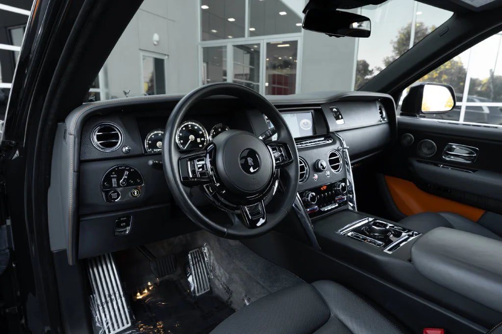 Used 2019 Rolls-Royce Cullinan AWD/4WD image 30