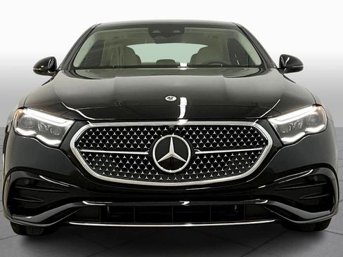 New 2026 Mercedes-Benz E 450 4MATIC Sedan image 3