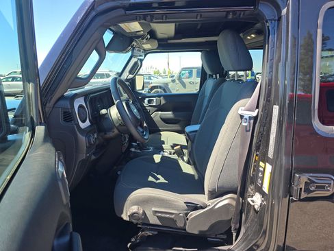 Used 2024 Jeep Wrangler Unlimited AWD/4WD image 7
