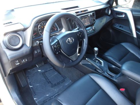 Used 2015 Toyota RAV4 Limited image 9