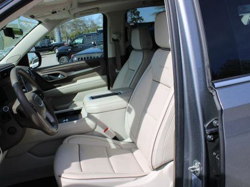 Used 2021 GMC Yukon XL Denali w/ Denali Ultimate Package image 15
