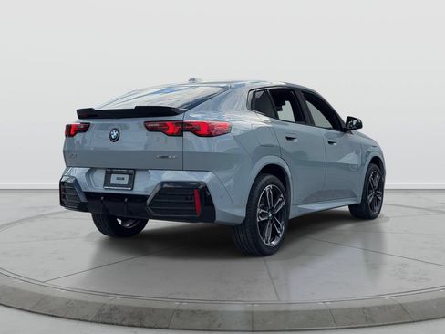 Used 2026 BMW X2 xDrive28i w/ Technology Package AWD/4WD image 8