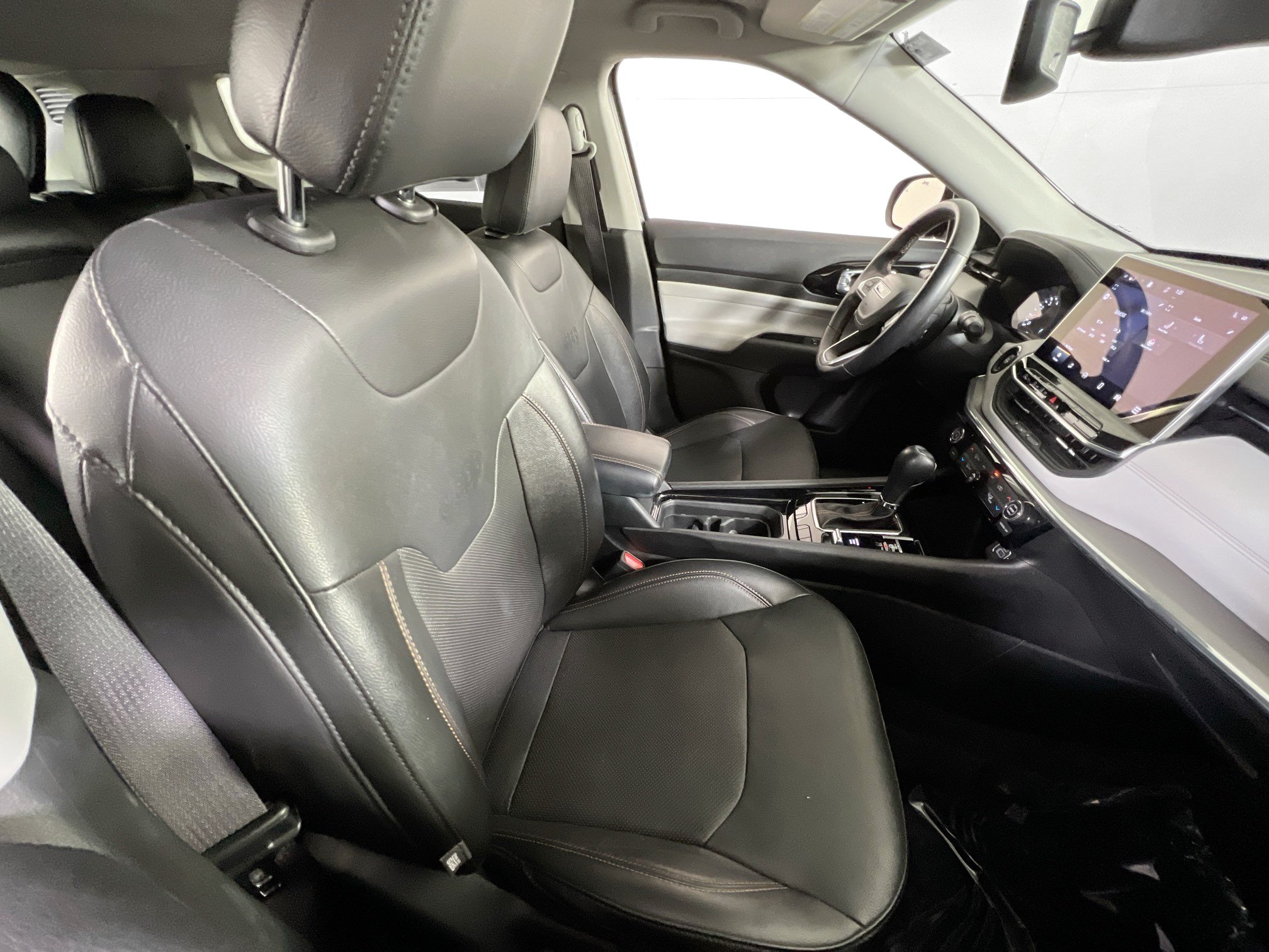 Used 2022 Jeep Compass Limited AWD/4WD image 25