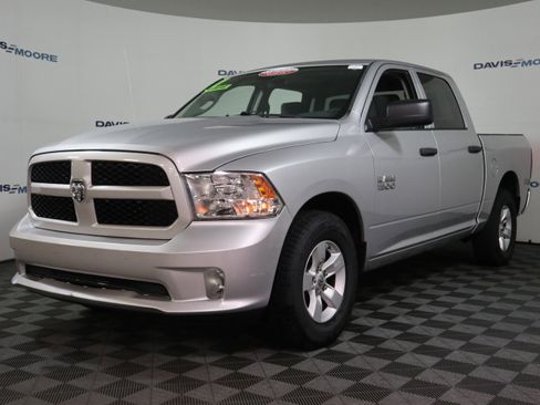 Used 2017 RAM 1500 Express image 12