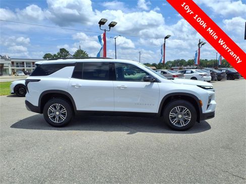 New 2025 Chevrolet Traverse LT w/ Driver Confidence Package image 6