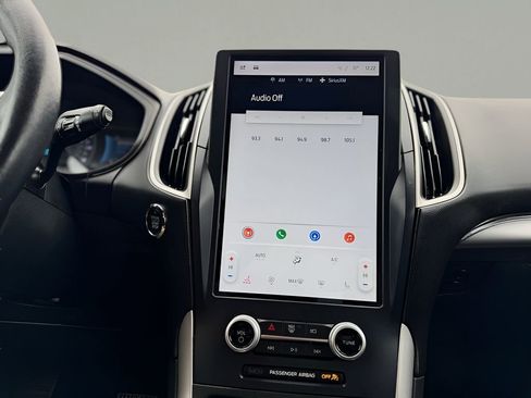 Used 2022 Ford Edge SEL image 19