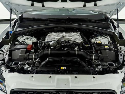 Used 2022 Jaguar F-PACE SVR image 64