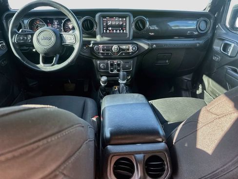 Certified 2022 Jeep Wrangler Unlimited Sport AWD/4WD image 23