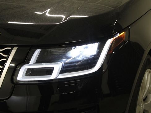 Used 2021 Land Rover Range Rover Westminster Edition image 9