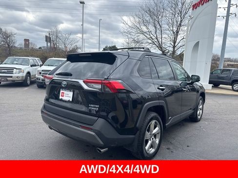 Used 2021 Toyota RAV4 Limited image 8