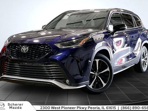 Used 2022 Toyota Highlander XSE FWD image 1