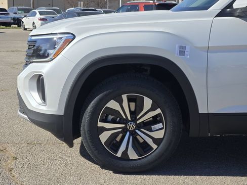 New 2026 Volkswagen Atlas SE FWD image 5