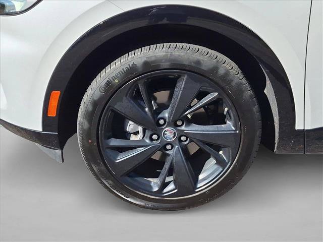 Used 2023 Buick Envision Essence w/ Sport Touring Package AWD/4WD image 24