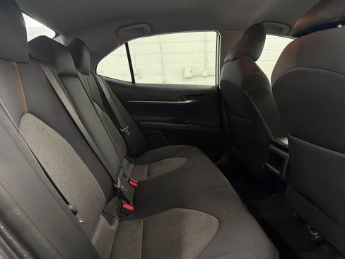 Used 2019 Toyota Camry L image 28