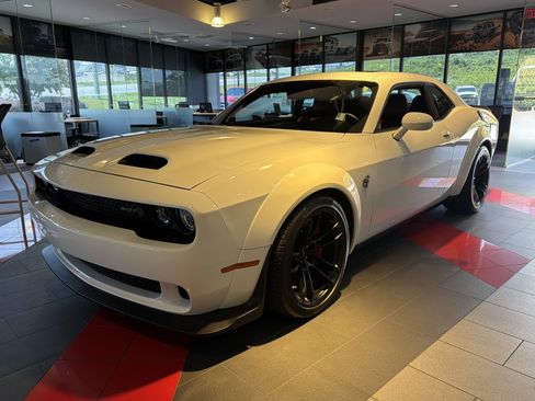 Used 2021 Dodge Challenger SRT Hellcat Redeye RWD image 3