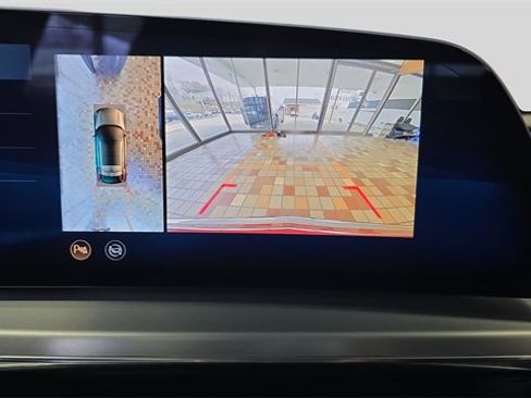 Used 2024 Cadillac Lyriq Luxury w/ LPO, Floor Liner Package image 20