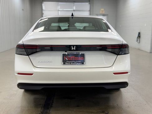 New 2025 Honda Accord SE image 6