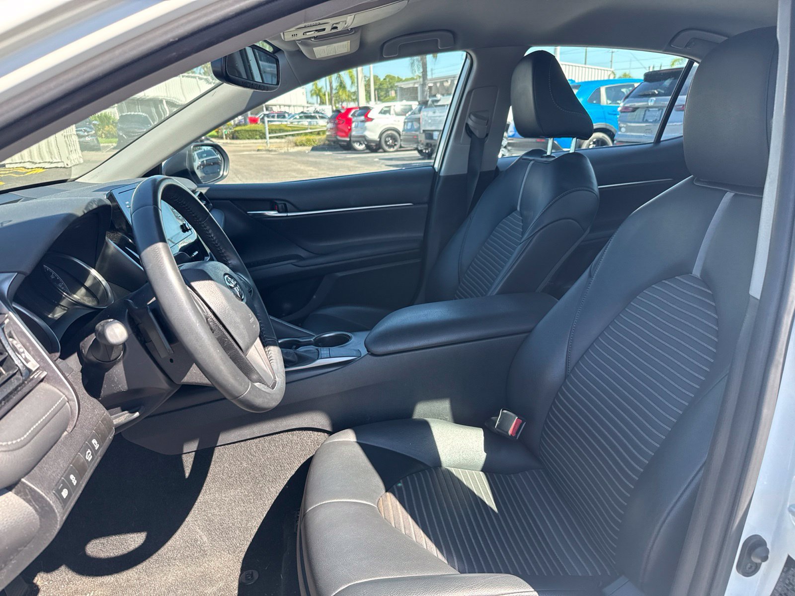 Used 2023 Toyota Camry SE w/ Convenience Package FWD image 10