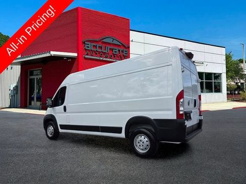 Used 2023 RAM ProMaster 2500 FWD image 3