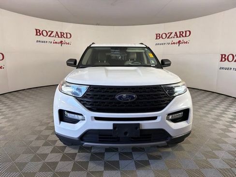Used 2020 Ford Explorer XLT w/ Equipment Group 202A AWD/4WD image 2