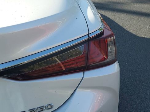 Used 2019 Lexus ES 350 image 25