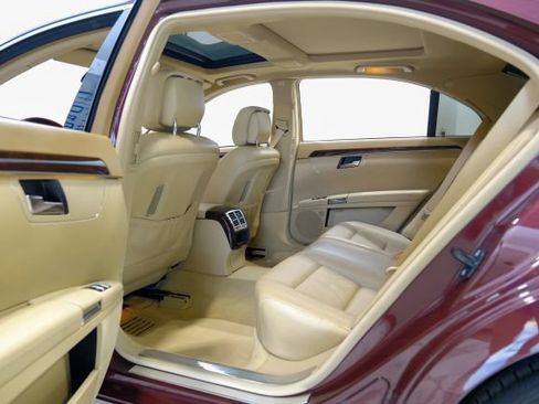 Used 2011 Mercedes-Benz S 550 image 45