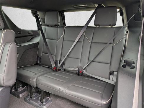 Used 2022 Cadillac Escalade Premium Luxury image 21