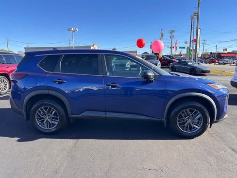 Used 2021 Nissan Rogue S image 2